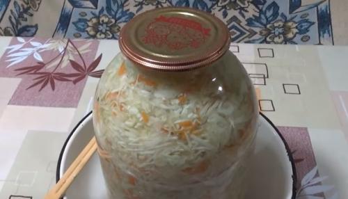Рецепт квашеной капусты на 3 литровую банку. Квашеная капуста в банке с рассолом — рецепт быстрого приготовления (за 3 дня)