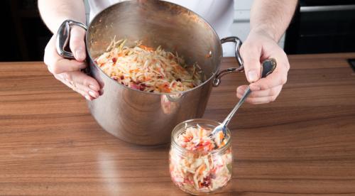 Квашеная капуста с клюквой в банке на 3 литра. Квашеная капуста с клюквой 05 Квашеная капуста с клюквой в банке на 3 литра. Квашеная капуста с клюквой 05