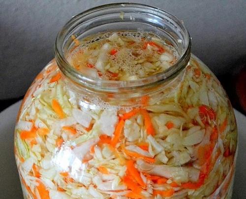 Капуста квашеная на 3-литровую банку. Капуста квашеная в рассоле в банке — 5 рецептов хрустящей и сочной капусты 14 Капуста квашеная на 3-литровую банку. Капуста квашеная в рассоле в банке — 5 рецептов хрустящей и сочной капусты 14