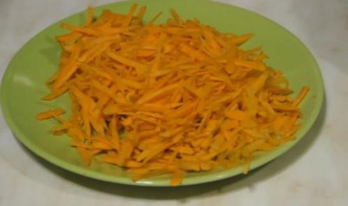 Сколько соли на 3 литровую банку капусты. Вкусная и хрустящая квашеная капуста на зиму — рецепт на 3 литровую банку