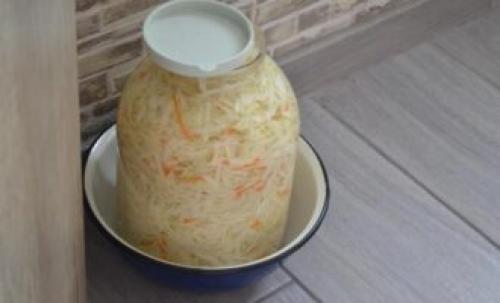 Капуста квашеная без уксуса. Квашеная капуста в рассоле без уксуса на 3 литровую банку 07 Капуста квашеная без уксуса. Квашеная капуста в рассоле без уксуса на 3 литровую банку 07