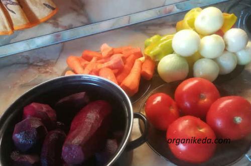 Свекла на зиму для борща с томатной пастой. Свекольная заправка для борща на зиму из свеклы, моркови с томатной пастой