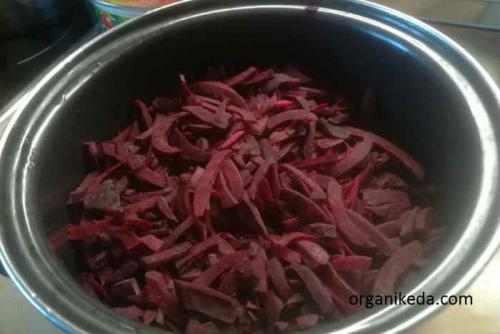 Свекла на зиму для борща с томатной пастой. Свекольная заправка для борща на зиму из свеклы, моркови с томатной пастой