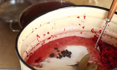 Свекла на зиму для борща без помидор. Как приготовить заправку для борща в банках для длительного хранения