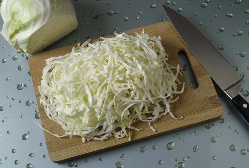 Быстрая квашеная капуста в кастрюле. Как приготовить домашнюю хрустящую квашеную капусту — рецепт квашеной капусты быстрого приготовления с уксусом за 1 сутки с фото