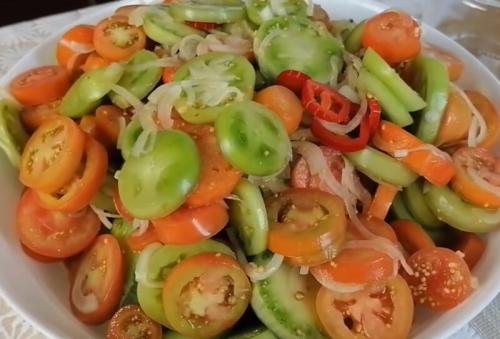 Зеленые помидоры на зиму рецепты с хреном. Зелёные помидоры маринованные на зиму с уксусом без стерилизации (на 1 л. воды)