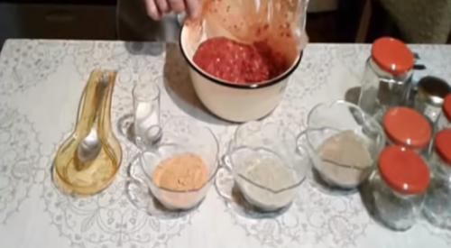 Абхазская Аджика с помидорами. Аджика абхазская классическая — 7 традиционных рецептов аджики по-абхазски без варки