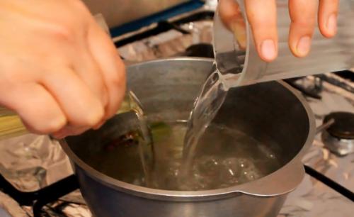 Квашеная капуста в банке за сутки. Квашеная капуста быстрого приготовления в банке