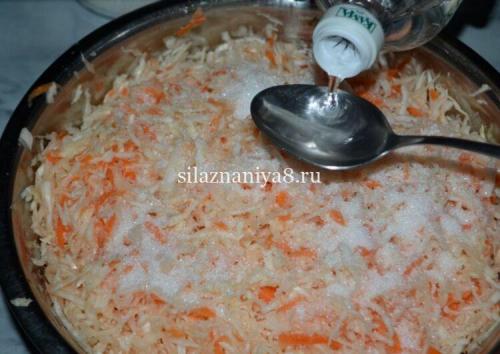 Как солить капусту с уксусом. Квашеная капуста в рассоле с уксусом 13 Как солить капусту с уксусом. Квашеная капуста в рассоле с уксусом 13