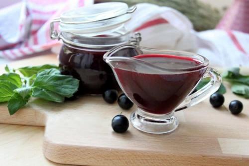 Какие соусы и добавки можно использовать для приготовления смородины на зиму. Соус к мясу из черной смородины на зиму: 10 быстрых рецептов