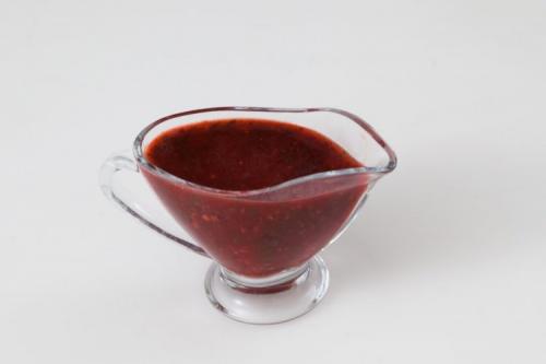 Какие соусы и добавки можно использовать для приготовления смородины на зиму. Соус к мясу из черной смородины на зиму: 10 быстрых рецептов