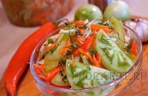 Какие продукты можно добавить в зеленые помидоры быстрого приготовления для разнообразия вкуса. Очень вкусная закуска из зелёных помидор с овощами