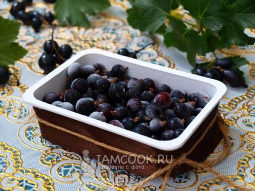 Заморозки не страшны: как правильно готовить смородину к зиме 12