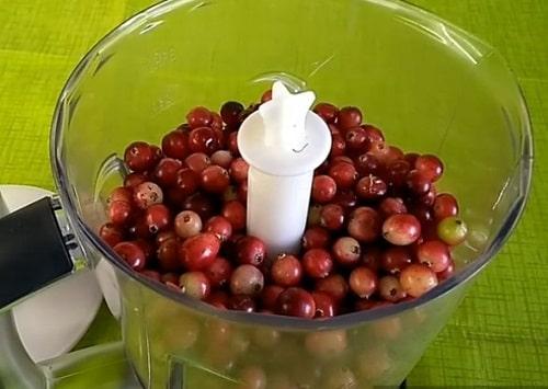 Клюква протертая с сахаром без варки на зиму. Клюква с сахаром на зиму — рецепты перетертой ягоды, без варки, с варкой