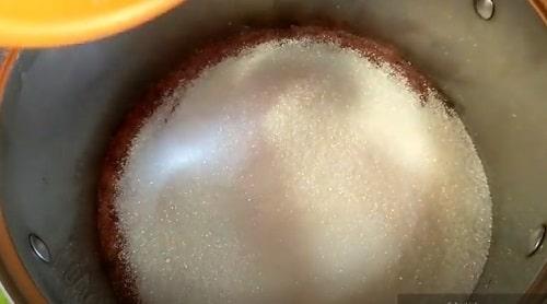 Клюква протертая с сахаром без варки на зиму. Клюква с сахаром на зиму — рецепты перетертой ягоды, без варки, с варкой