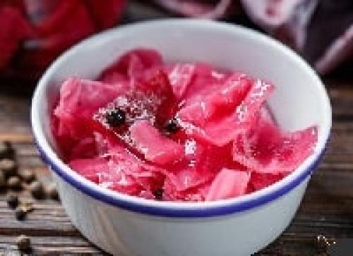 Сладкая маринованная капуста со свеклой. Маринованная капуста со свеклой быстрого приготовления – лучшие рецепты