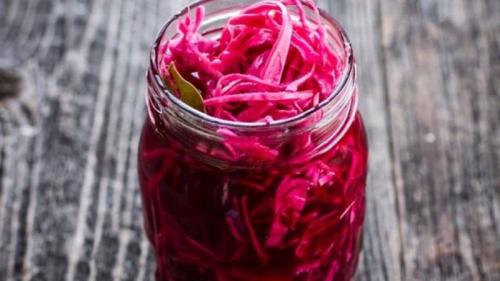 Как консервировать краснокочанную капусту. Самые вкусные рецепты маринованной краснокочанной капусты на зиму