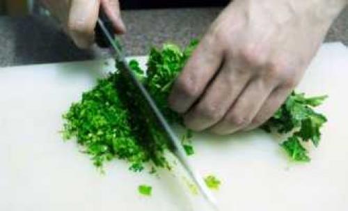 Вкусный и полезный рецепт: помидоры фаршированные укропом и чесноком 02