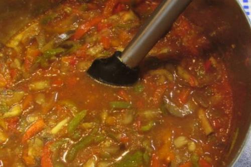 Лечо из баклажан помидор и перца на зиму. Лечо из перца, помидоров и баклажанов на зиму