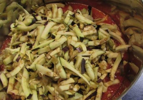 Лечо из баклажан помидор и перца на зиму. Лечо из перца, помидоров и баклажанов на зиму