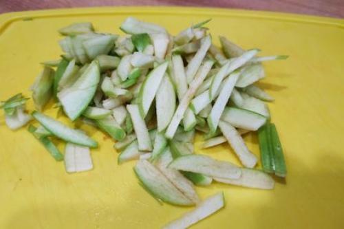 Салат из капусты с яблочным уксусом. Витаминный салат из свежей капусты, моркови и яблока