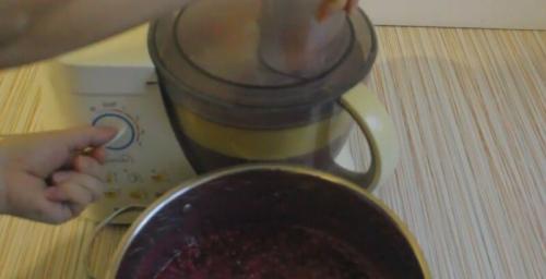 Можно ли приготовить желе из ягод без стерилизации. Как приготовить джем из красной смородины Пятиминутка, как желе