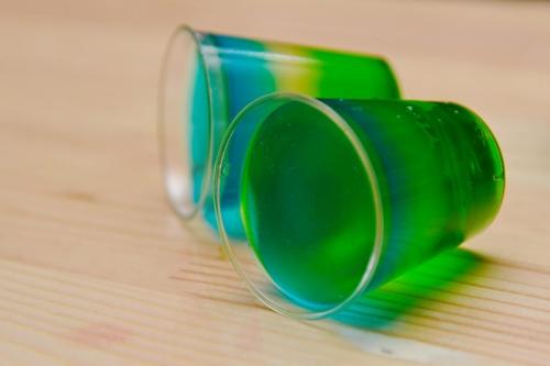 Можно ли приготовить это желе заранее для вечеринки или мероприятия. Алкогольное желе – нестандартный десерт для вечеринки