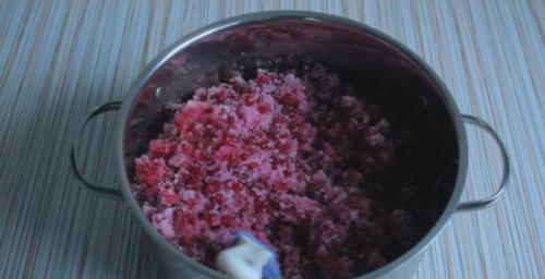 Можно ли приготовить желе из ягод без стерилизации. Как приготовить джем из красной смородины Пятиминутка, как желе