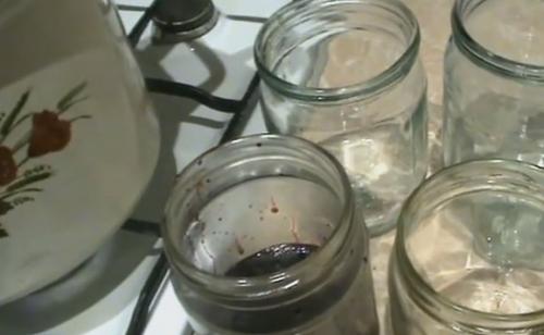 Как хранить готовое желе-пятиминутка из черники. Желеобразное варенье из черники Пятиминутка — рецепт на зиму