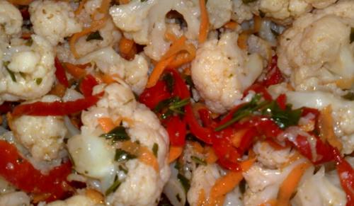 Маринованная цветная капуста на зиму по-корейски. Цветная капуста по-корейски в домашних условиях с болгарским перцем