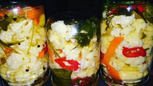 Как засолить цветную капусту на зиму быстро и вкусно. Цветная капуста на зиму – пальчики оближешь (рецепты маринования и соления)