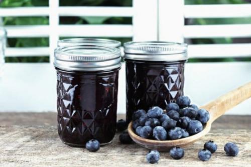 Сколько можно хранить заготовки из черники. 8 простых рецептов черники в собственном соку на зиму