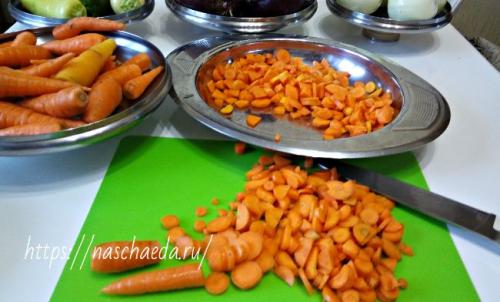 Заправка для борща на зиму из помидор и перца. Заправка для борща на зиму из свеклы и моркови, с помидорами и перцем