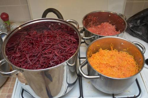 Простая заправка для борща на зиму. Заправка для борща из свеклы на зиму – очень вкусный рецепт