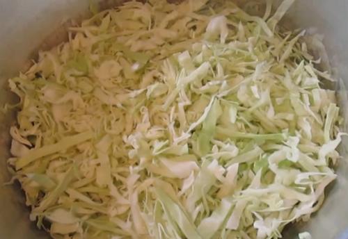 Борщ в банках на зиму. Вкусный и густой борщ в банках на зиму со свеклой, морковью и капустой