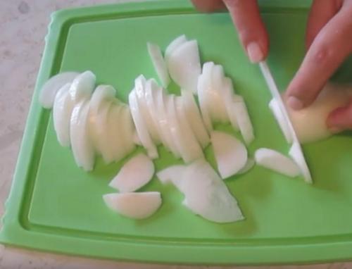 Борщ в банках на зиму. Вкусный и густой борщ в банках на зиму со свеклой, морковью и капустой