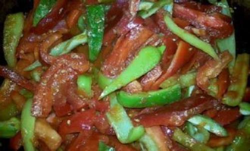 10 лучших рецептов лечо из перца на зиму. Лечо из болгарского перца с помидором «Пальчики оближешь»