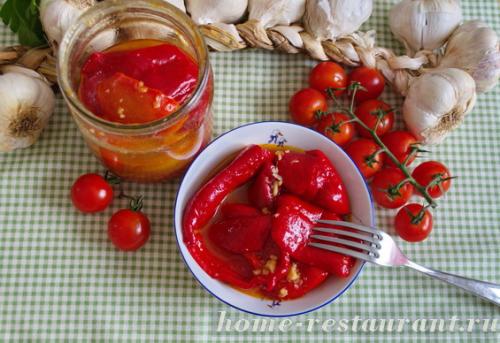 Перец в томатном соусе с чесноком на зиму.