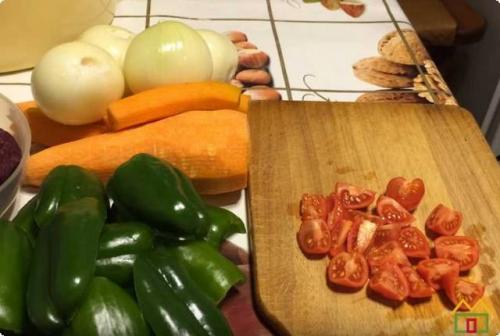 Рецепт заготовки для борща с томатной пастой и капустой. Заправка для борща на зиму из свеклы с капустой, морковью и томатной пастой