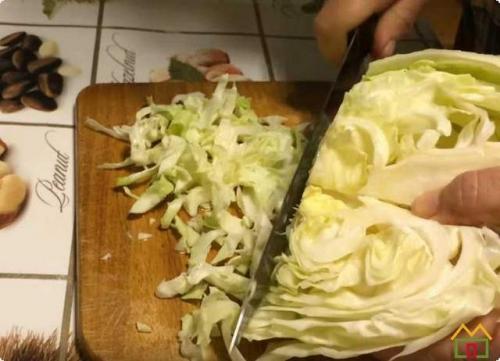 Борщевая заправка на зиму с болгарским перцем и капустой. Ингредиенты: