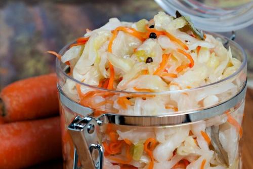 Квашеная капуста по-домашнему. Квашеная капуста — 14 рецептов приготовления в домашних условиях