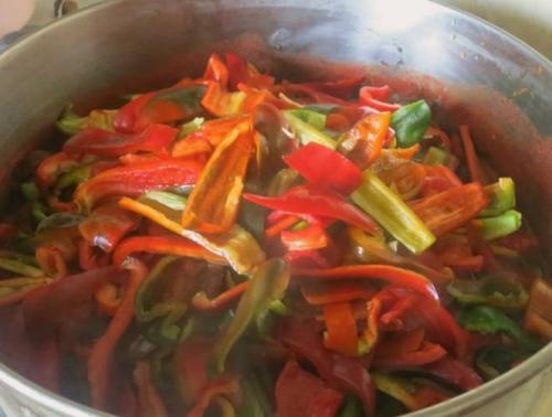 Лечо с томатным соком на зиму из болгарского перца без масла. Лечо на зиму без масла 04 Лечо с томатным соком на зиму из болгарского перца без масла. Лечо на зиму без масла 04