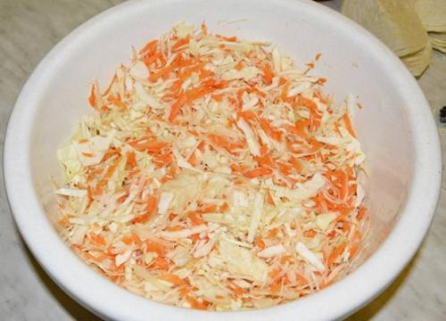 Обычная квашеная капуста рецепт. Квашеная капуста в домашних условиях — 11 очень вкусных рецептов сочной и хрустящей квашенной капусты