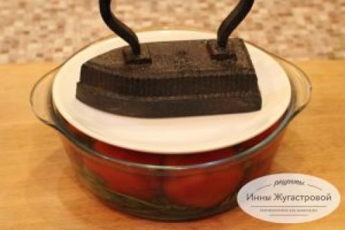 Как приготовить квашеные овощи для фарширования помидоров. Квашеные помидоры с острой начинкой без уксуса. Армянчики