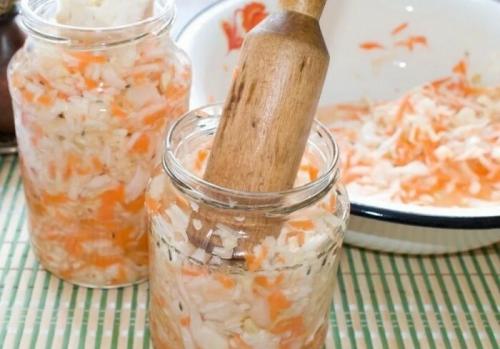 Рецепт квашеной капусты с уксусом и сахаром. Квашеная капуста быстрого приготовления хрустящая и сочная – быстрые и очень вкусные рецепты