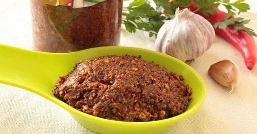 Зеленая аджика сухая. Сухая аджика — классические рецепты, как развести, использовать