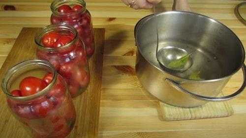 Рецепт сладких помидор на зиму в литровых банках. Сладкие маринованные помидоры на зиму – самые вкусные рецепты