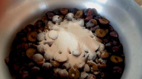 Как сварить варенье из слив половинками. Варенье из сливы на зиму: 11 простых рецептов сливового варенья