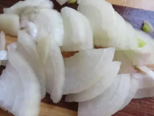 Лечо с томатным соком морковью и луком. Как приготовить лечо из помидоров, перца, моркови и лука?