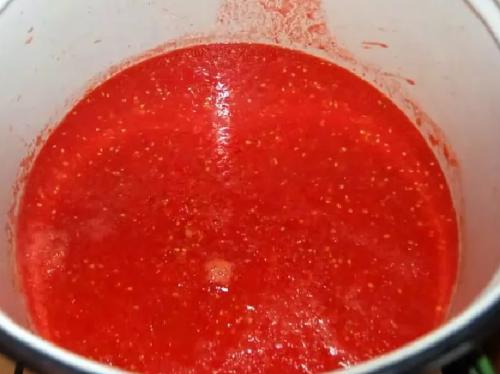 Лечо с томатным соком морковью и луком. Как приготовить лечо из помидоров, перца, моркови и лука?